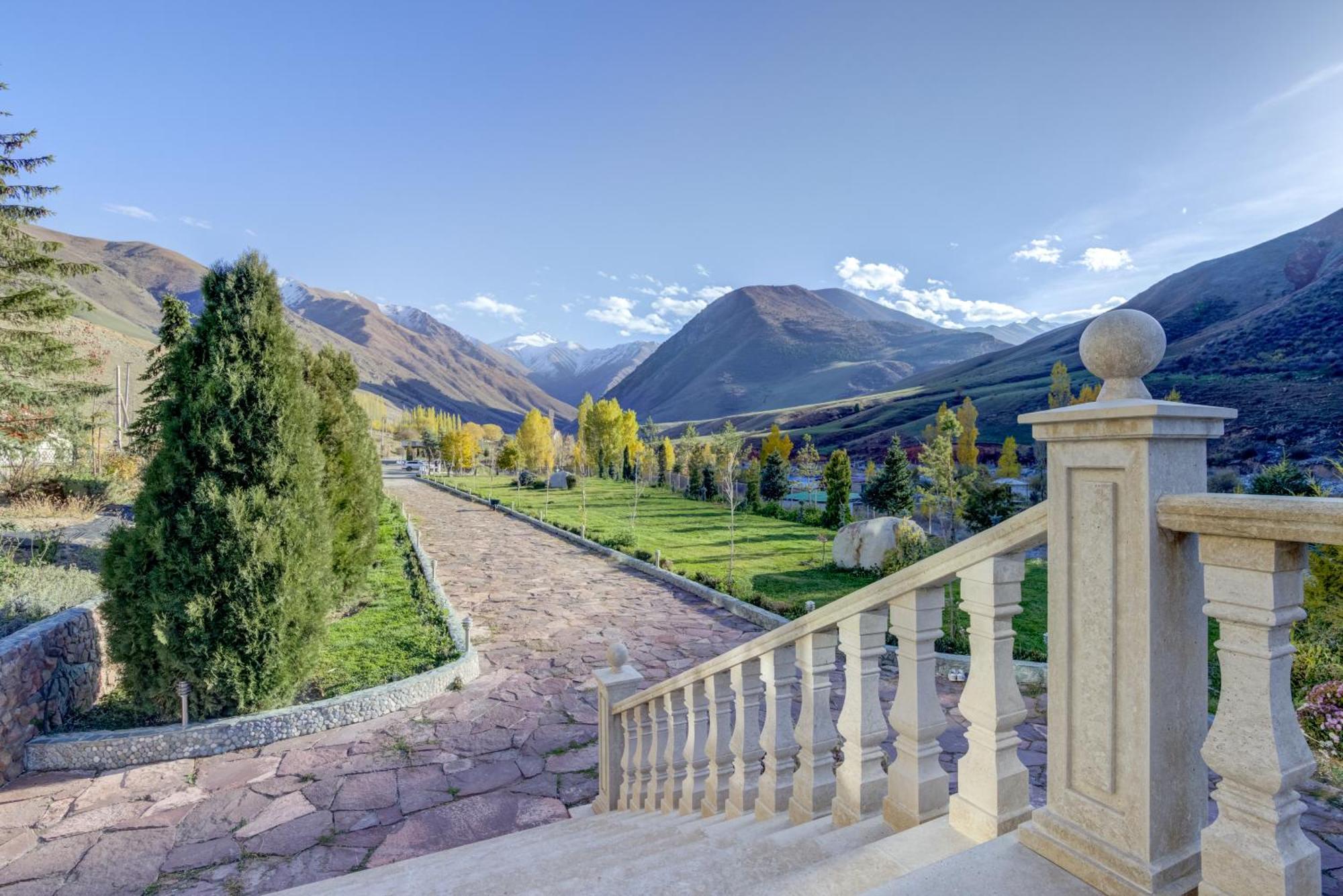 Mountain View Hot Spring Resort Bishkek Esterno foto