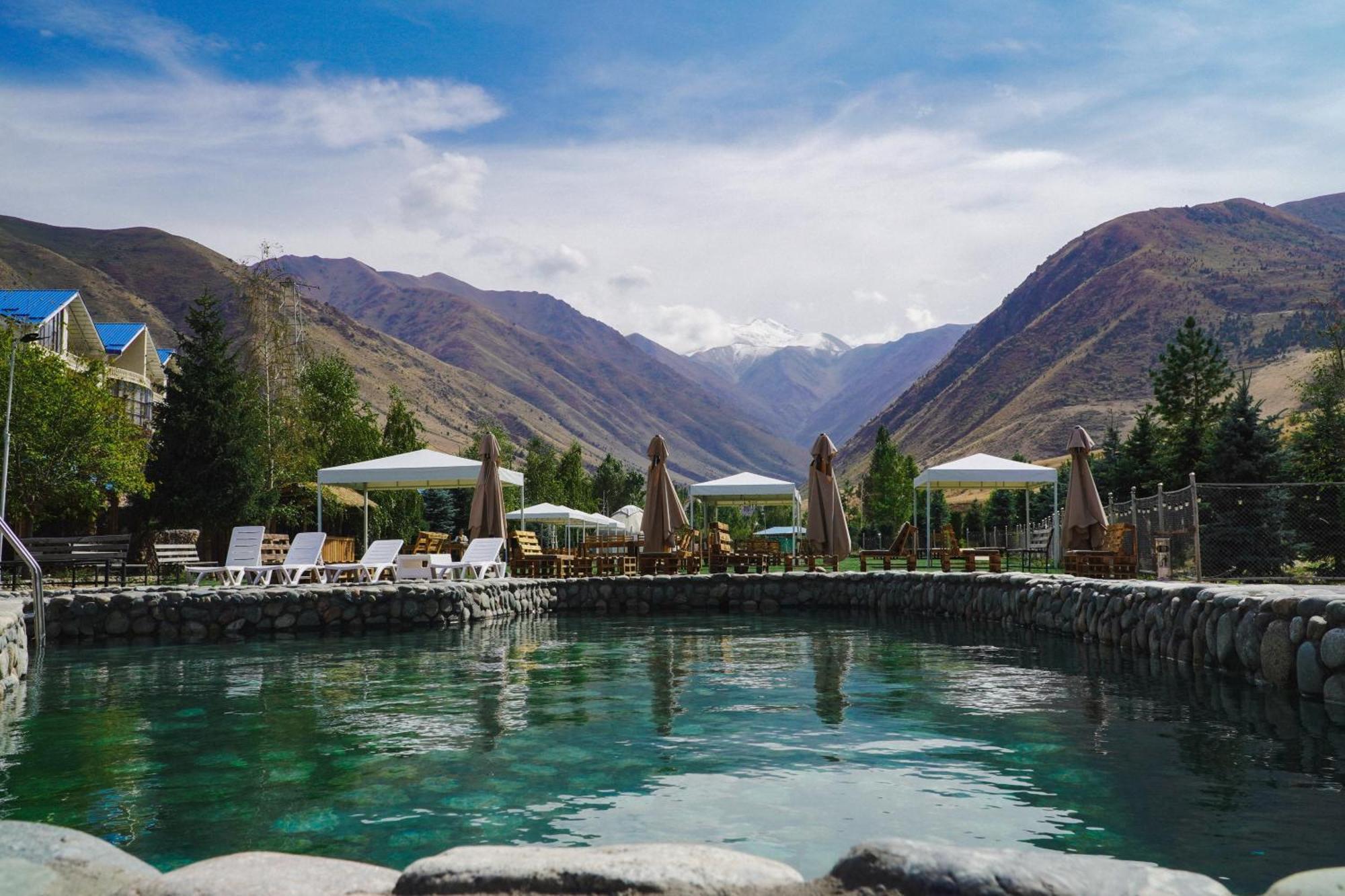 Mountain View Hot Spring Resort Bishkek Esterno foto